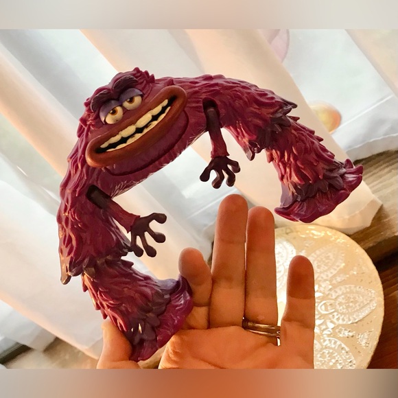 DISNEY Pixar MONSTERS UNIVERSITY Funny Purple Monster Toy Squeeze To Scare Pal - Picture 3 of 9